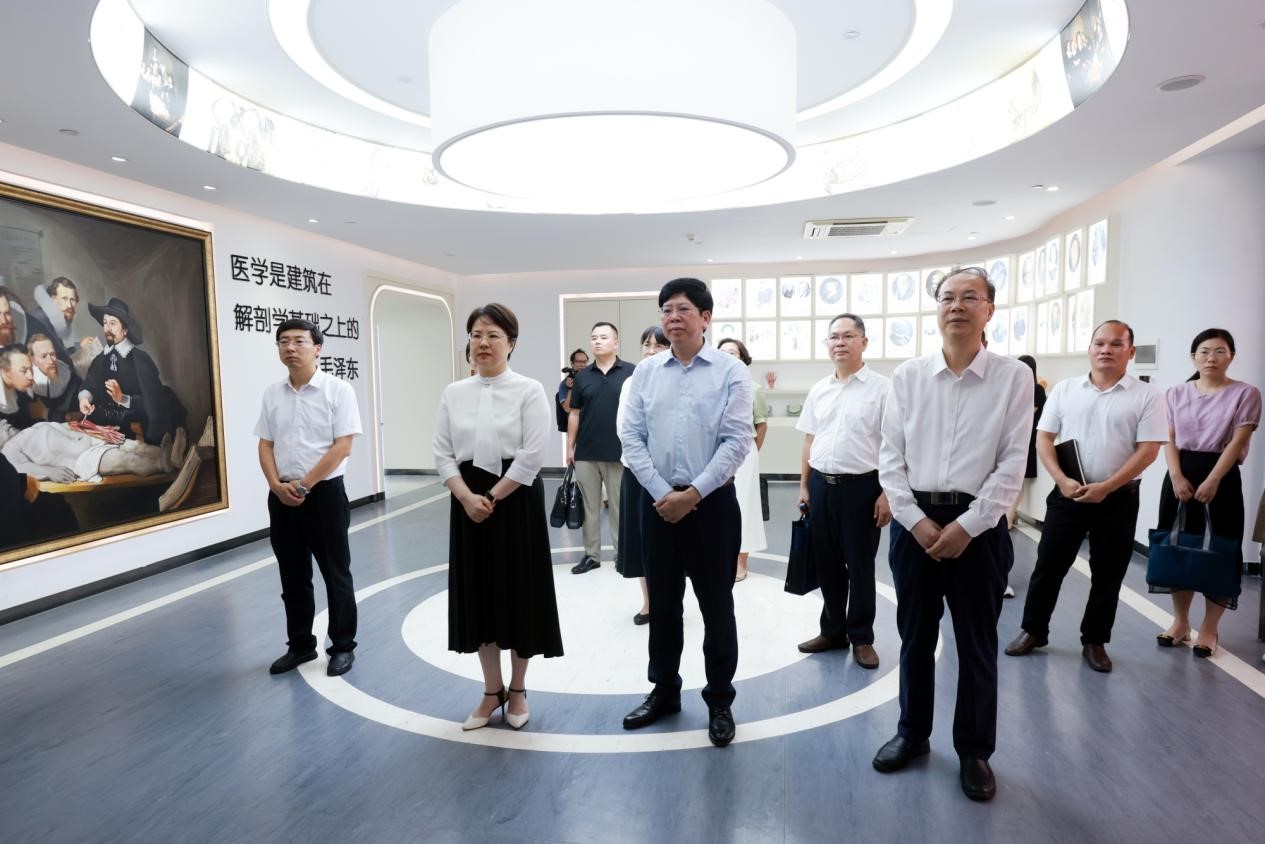 图5 自治区党委社会工作部考察生命科学馆.jpg beats365(中国区)-唯一官方网站