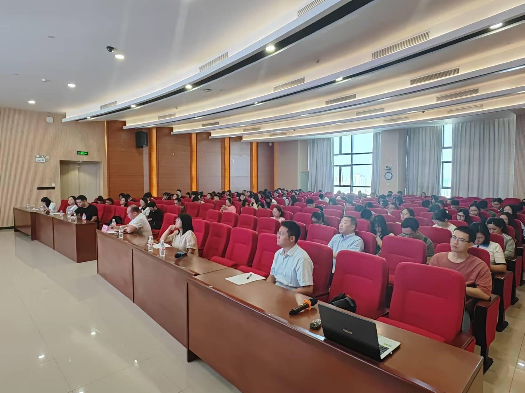 岳经纶2.jpg beats365(中国区)-唯一官方网站